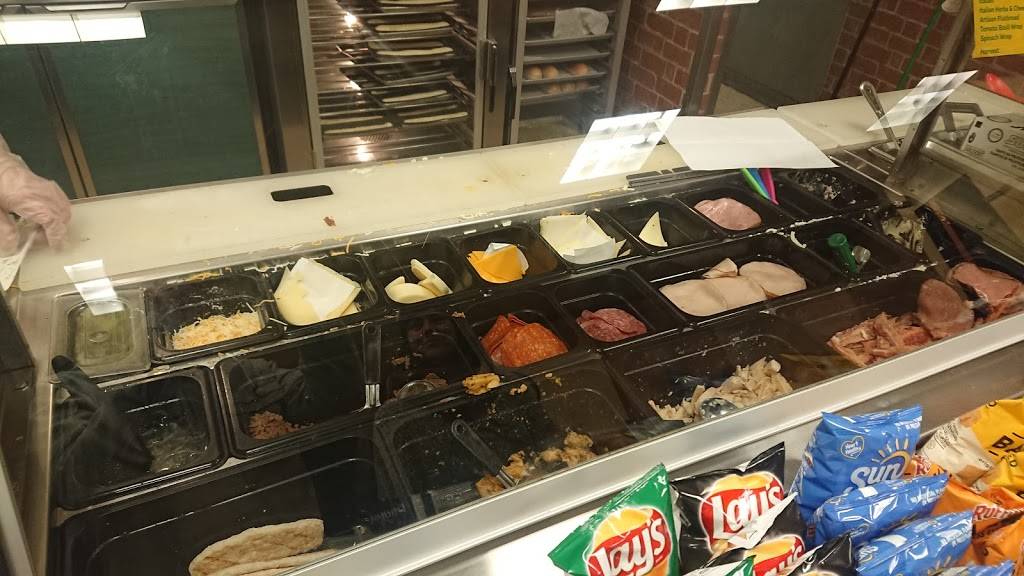 Subway | meal takeaway | 5700 NE Martin Luther King Jr Blvd, Portland, OR 97211, USA | 5035469398 OR +1 503-546-9398