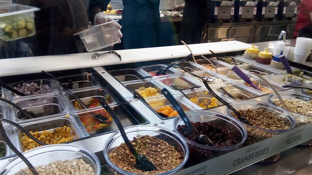 Café Zupas | meal takeaway | 3340 Central Park Commons Dr, Eagan, MN 55121, USA | 7634121514 OR +1 763-412-1514