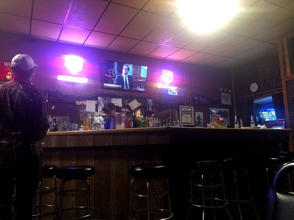 Laddys Bar & Grill | restaurant | 204 Main St, Chester, IA 52134, USA | 5635653030 OR +1 563-565-3030