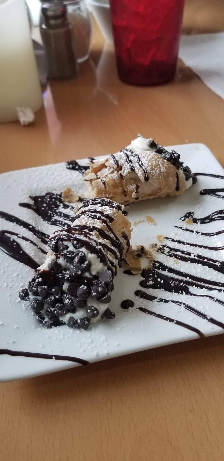 Decaro’s | restaurant | 602 East W 3rd St, Alton, IL 62002, USA | 6184339999 OR +1 618-433-9999