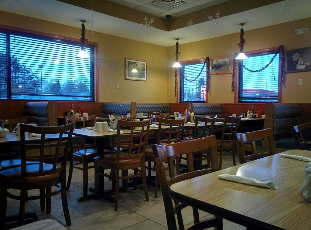 New Pine Ridge Restaurant | restaurant | 1302 N Center Ave, Merrill, WI 54452, USA | 7155363010 OR +1 715-536-3010