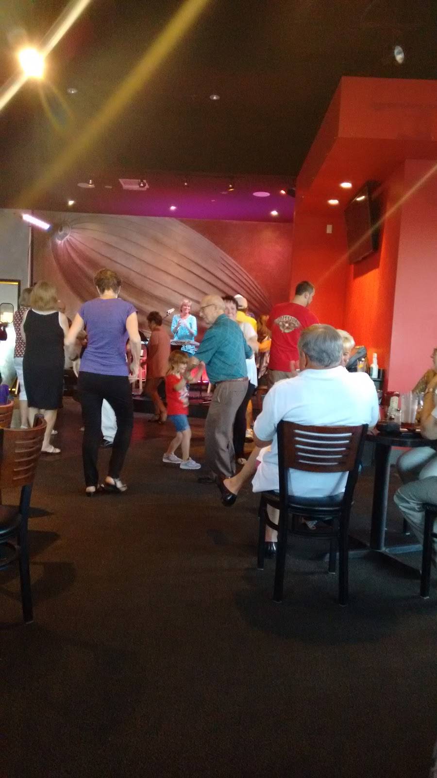 Station 300 Bar & Grill | restaurant | 25 Innovation Dr, Bluffton, SC 29910, USA | 8438152695 OR +1 843-815-2695