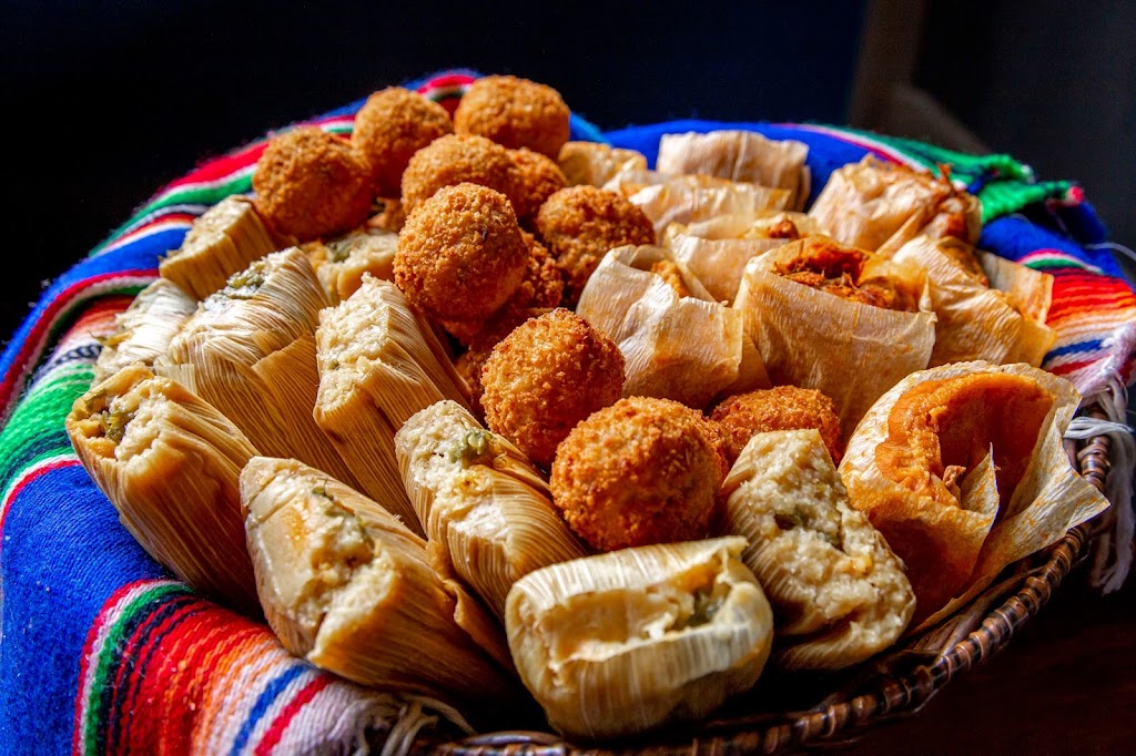 Macayos Mexican Food | restaurant | 2885 S Alma School Rd, Chandler, AZ 85286, USA | 4807613949 OR +1 480-761-3949