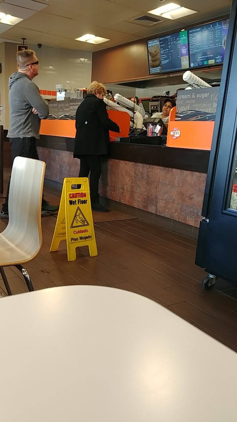 Dunkin | bakery | 655 Salem St, Malden, MA 02148, USA | 7813226504 OR +1 781-322-6504