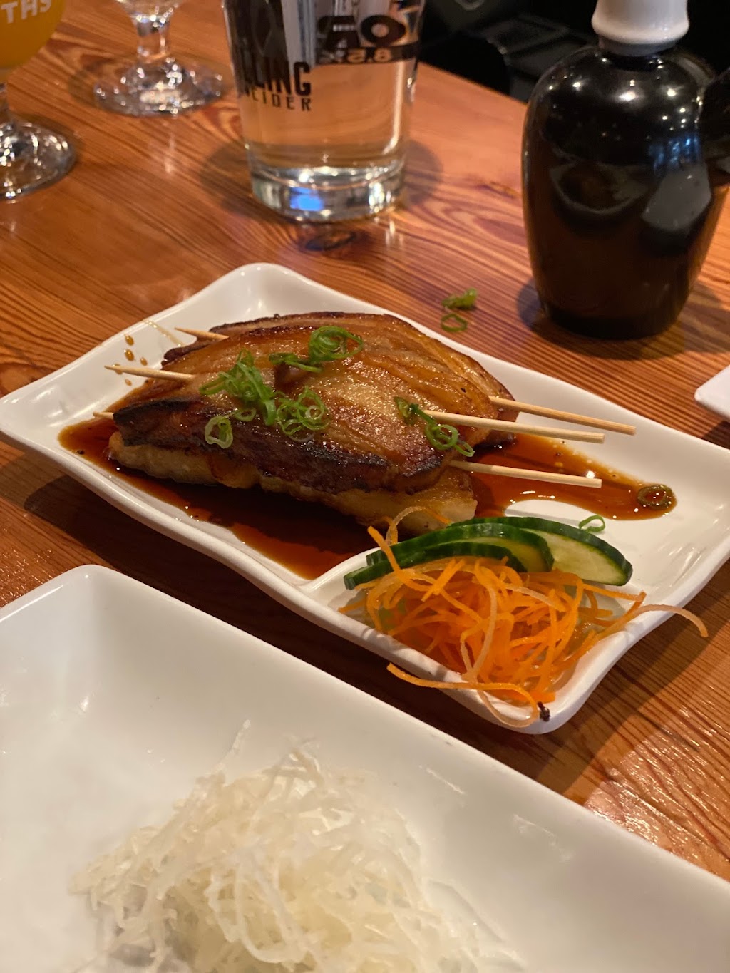 Izzy Pub & Sushi | restaurant | 1123-3 Thomasville Rd, Tallahassee, FL 32303, USA | 8502225000 OR +1 850-222-5000