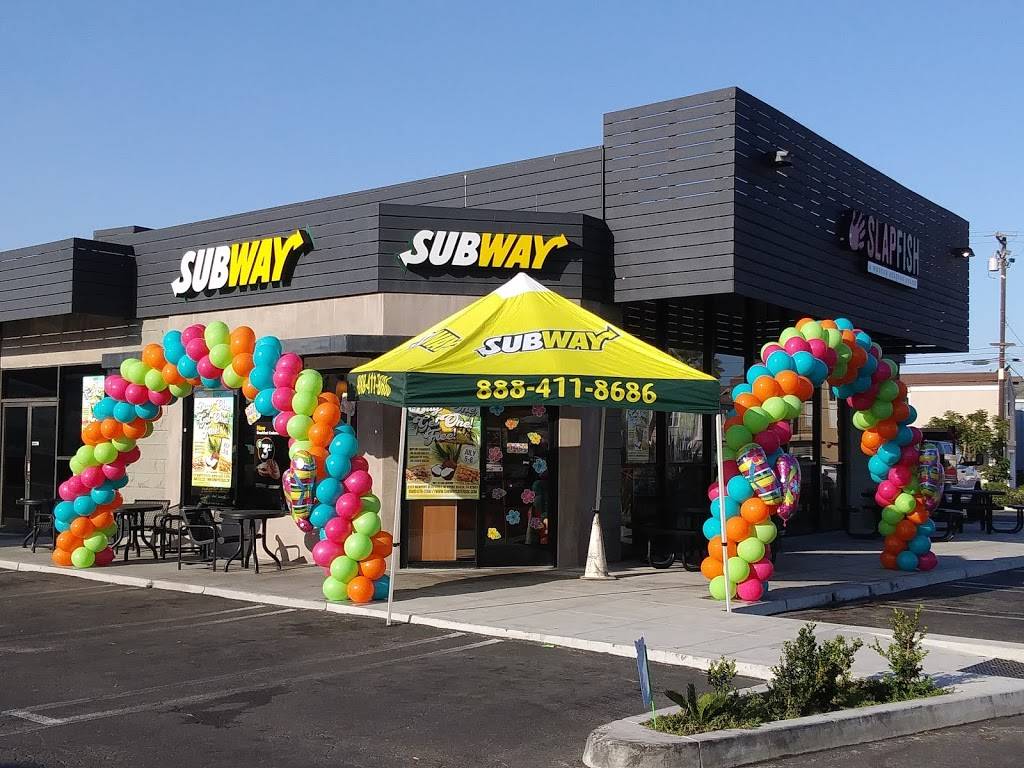 Subway Restaurants | restaurant | 2727 Newport Blvd #301, Newport Beach, CA 92663, USA | 9496752350 OR +1 949-675-2350