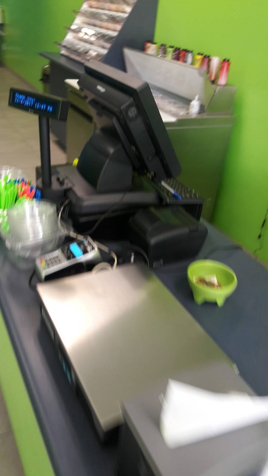 Spoons Frozen Yogurt | restaurant | 134 a N Main St, Porterville, CA 93257, USA | 5597934188 OR +1 559-793-4188