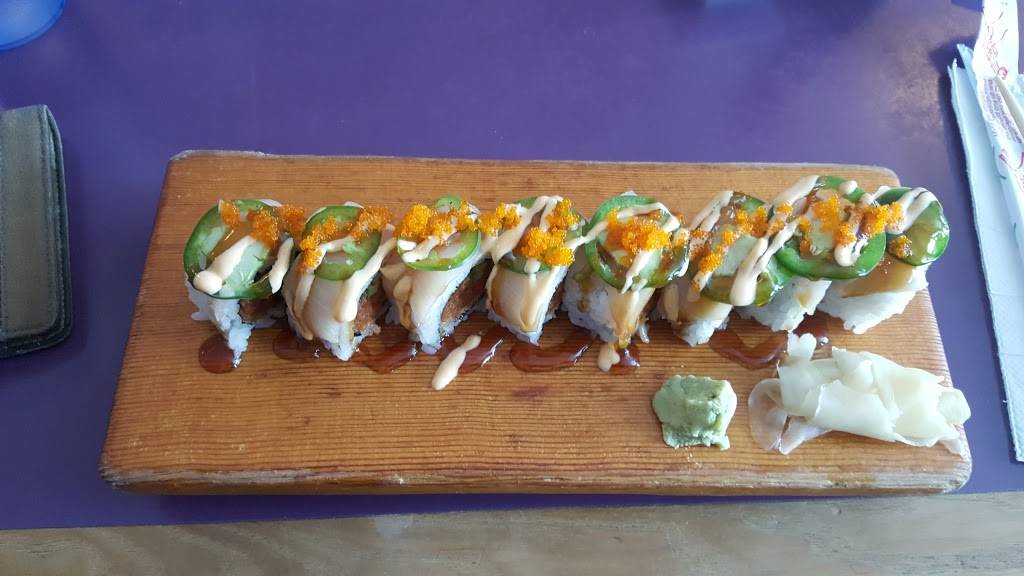 Sushi Totoro | restaurant | 1701 Mission St, Santa Cruz, CA 95060, USA | 8314266660 OR +1 831-426-6660