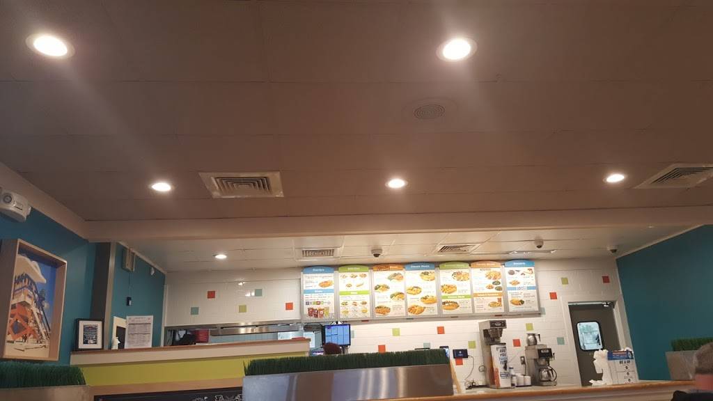 Captain Ds | restaurant | 2008 Gunbarrel Rd, Chattanooga, TN 37421, USA | 4238555178 OR +1 423-855-5178