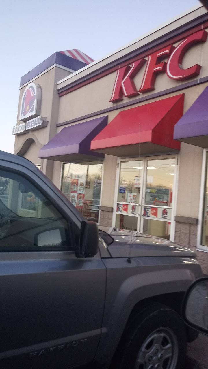 Taco Bell | meal takeaway | 5729 Melton Rd, Gary, IN 46403, USA | 2199385599 OR +1 219-938-5599