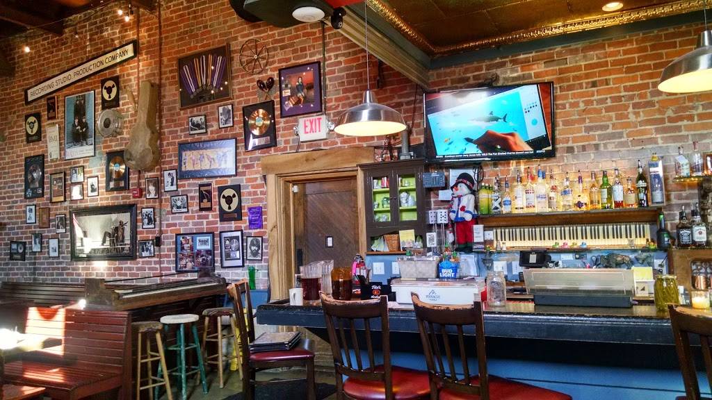 AM Booths Lumberyard | restaurant | 108 Cleveland Ave NW, Huntsville, AL 35801, USA | 2567157130 OR +1 256-715-7130