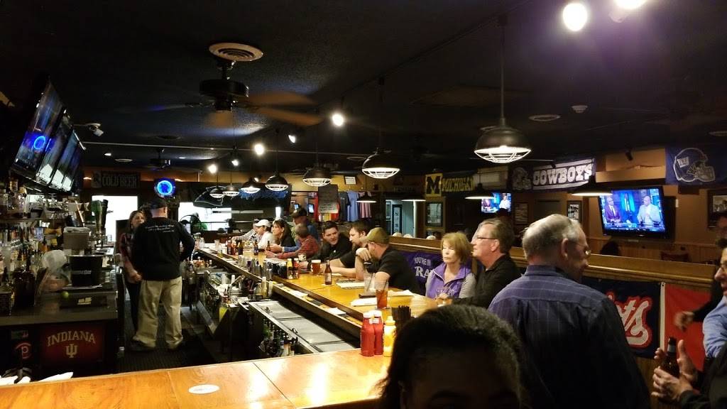 Maxies Grill & Tap Room | restaurant | 35 McIntyre Rd, Pinehurst, NC 28374, USA | 9104202181 OR +1 910-420-2181