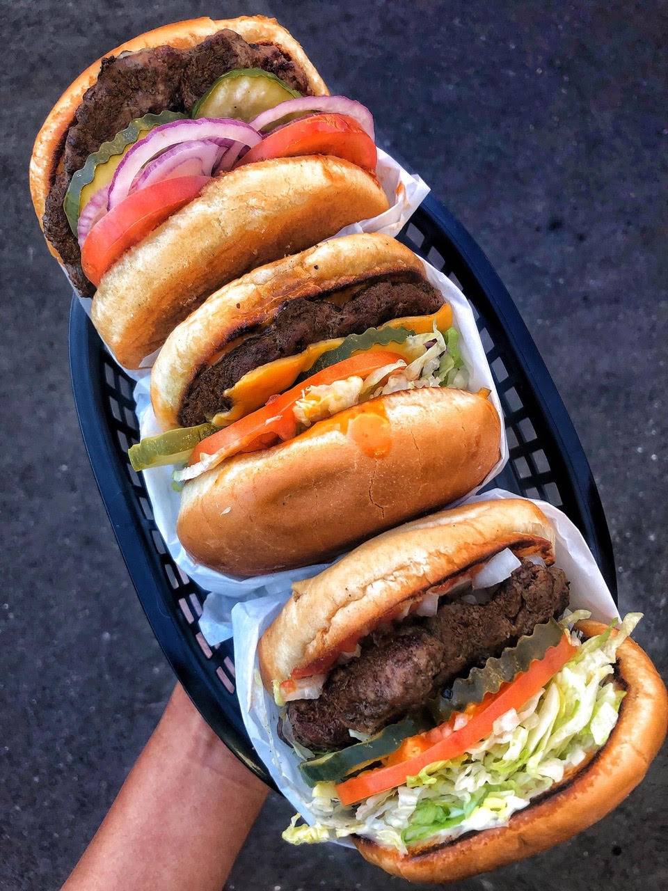 Rogers Burgers | restaurant | 2320 W Victory Blvd, Burbank, CA 91506, USA | 8188466620 OR +1 818-846-6620