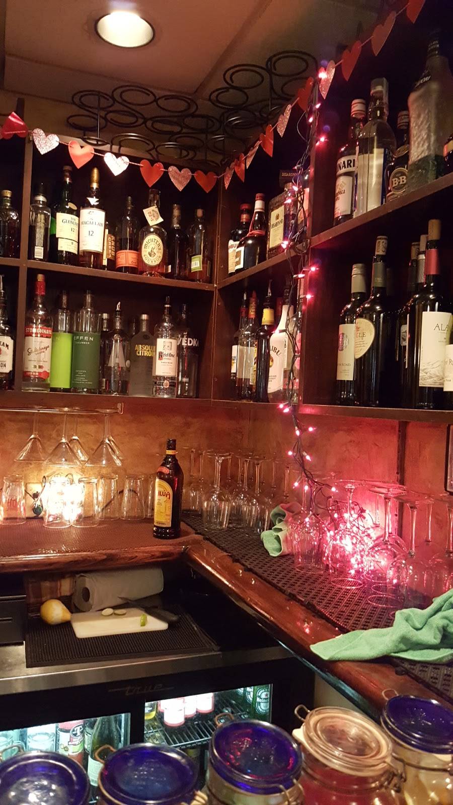 Tambascios Italian Grill | restaurant | 1 Dodgingtown Rd, Newtown, CT 06470, USA | 2034262715 OR +1 203-426-2715