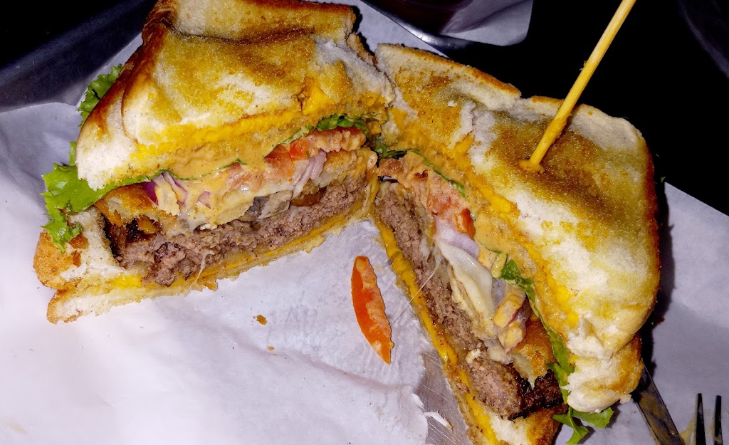 Lindys on 4th | restaurant | 500 N 4th Ave, Tucson, AZ 85705, USA | 5202076970 OR +1 520-207-6970