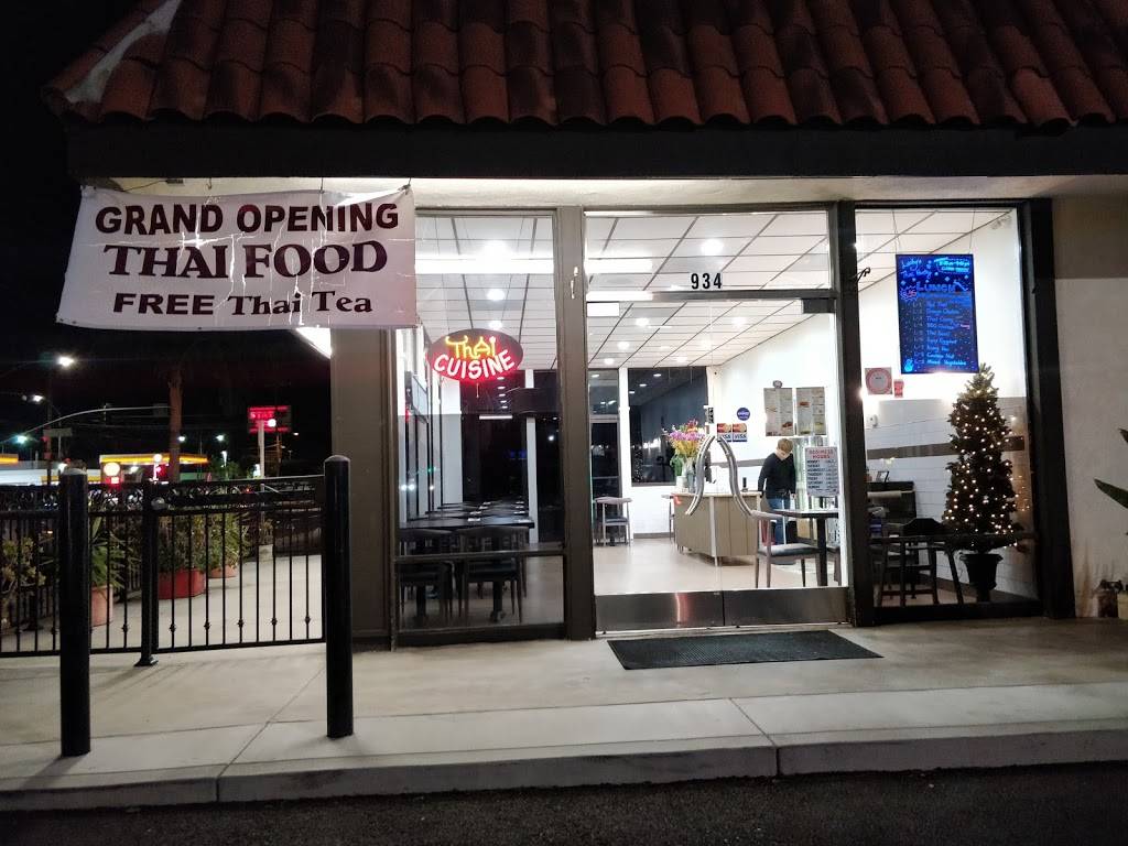 Luckys Thai Pantry | restaurant | 934 N Tustin St, Orange, CA 92867, USA | 7145380021 OR +1 714-538-0021