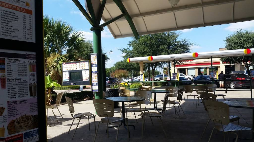 Sonic Drive-In | restaurant | 605 S Plano Rd, Richardson, TX 75081, USA | 9724979952 OR +1 972-497-9952