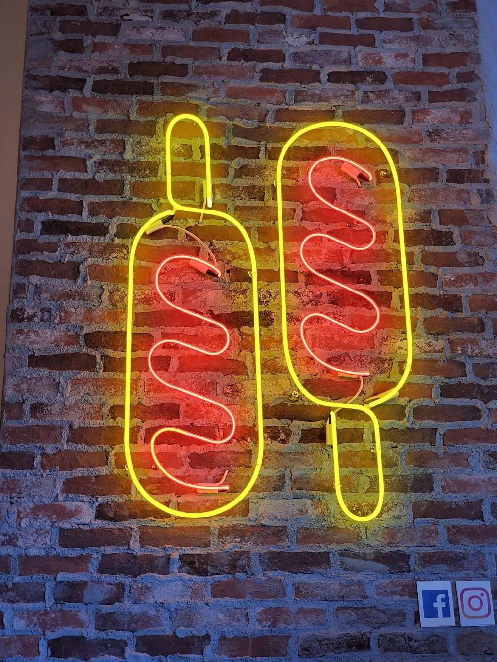 ChungChun Hotdog | restaurant | 9760 Garden Grove Blvd, Garden Grove, CA 92844, USA | 7145838099 OR +1 714-583-8099