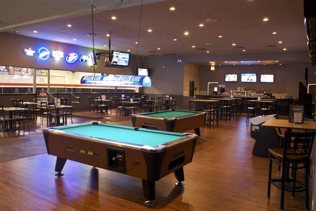WhirlyBall Lombard | restaurant | 800 E Roosevelt Rd, Lombard, IL 60148, USA | 6309324800 OR +1 630-932-4800