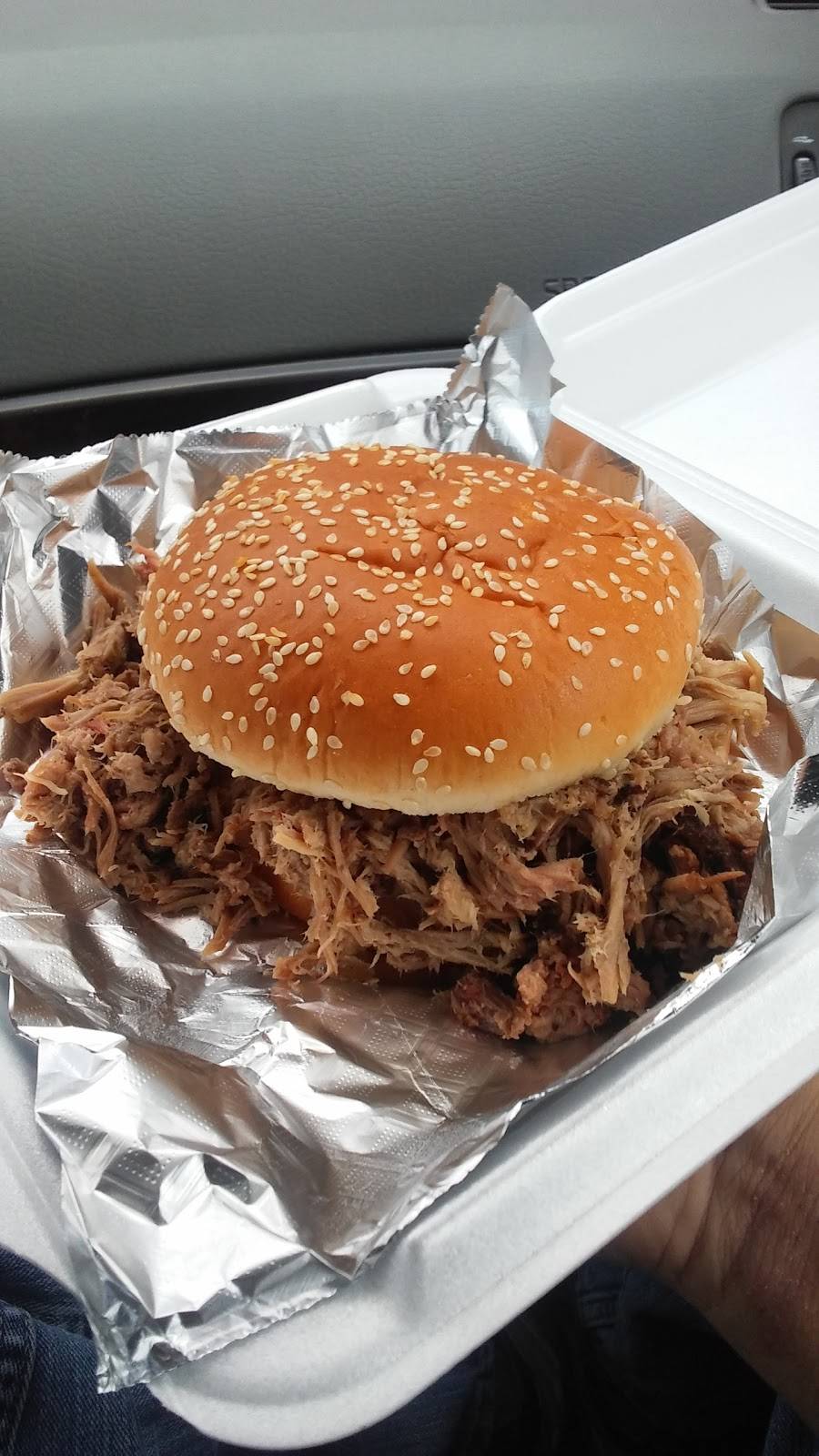 Smokin Joes BBQ | restaurant | 4050 US-17, Bowling Green, FL 33834, USA | 8633754422 OR +1 863-375-4422