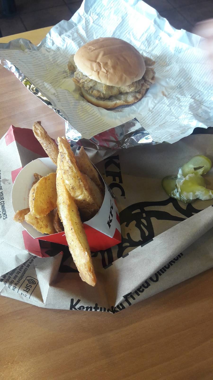 KFC | restaurant | 155 Marketplace Ave, San Diego, CA 92113, USA | 6192621915 OR +1 619-262-1915