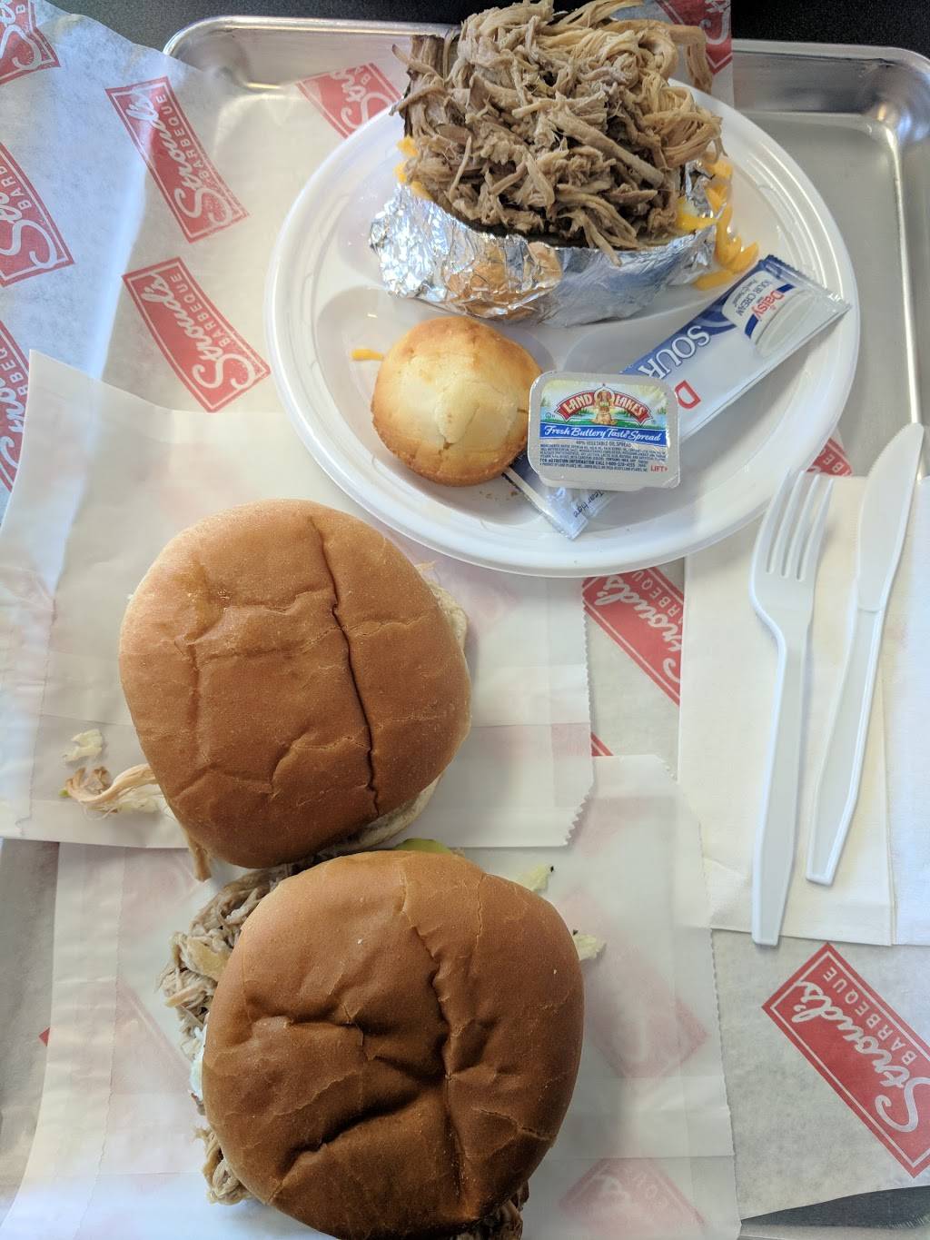 Strouds Barbeque | restaurant | 1201 E Spring St, Cookeville, TN 38501, USA | 9315287020 OR +1 931-528-7020