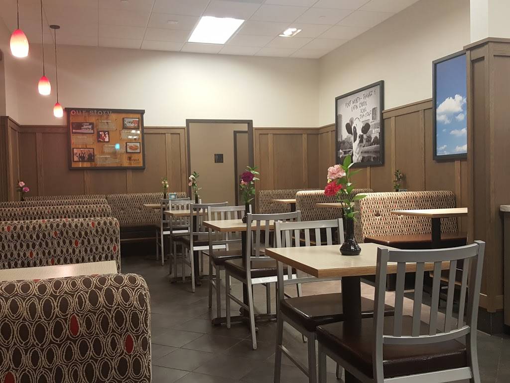 Chick-fil-A | restaurant | 2401 N Tarrant Pkwy, Fort Worth, TX 76177, USA | 8172327300 OR +1 817-232-7300