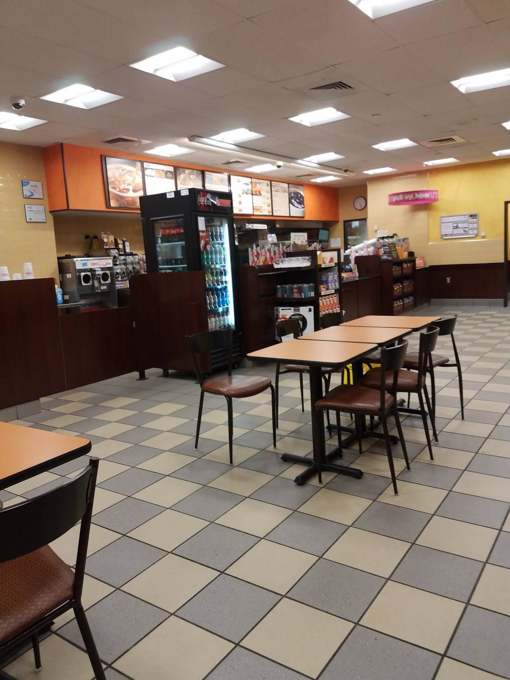 Dunkin | bakery | 255 Main St, Niantic, CT 06357, USA | 8607391910 OR +1 860-739-1910