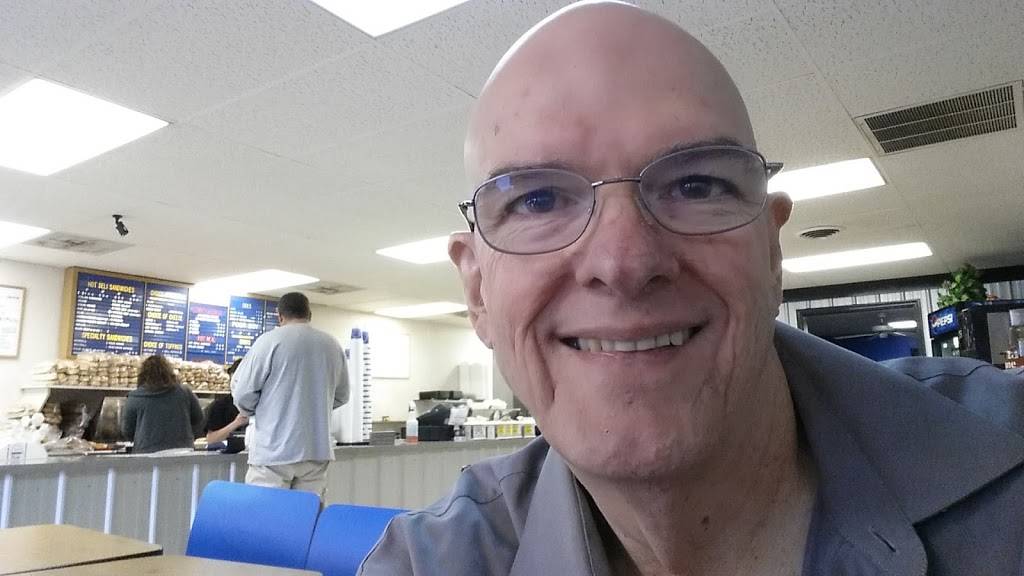 Nixons Deli | restaurant | 508 Merchant Dr, Knoxville, TN 37912, USA | 8656877444 OR +1 865-687-7444