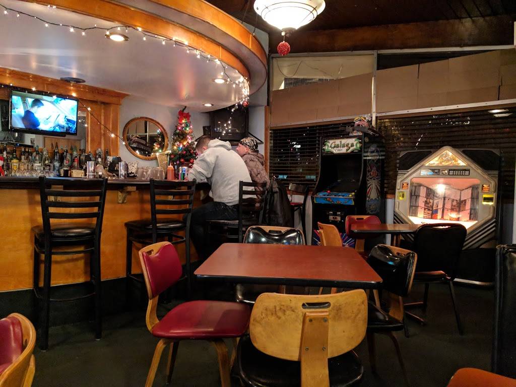 Columbine Steak House & Lounge | restaurant | 300 Federal Blvd, Denver, CO 80219, USA | 3039369110 OR +1 303-936-9110