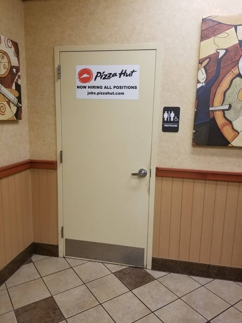 Pizza Hut | meal takeaway | 701 N Ankeny Blvd, Ankeny, IA 50021, USA | 5159641174 OR +1 515-964-1174