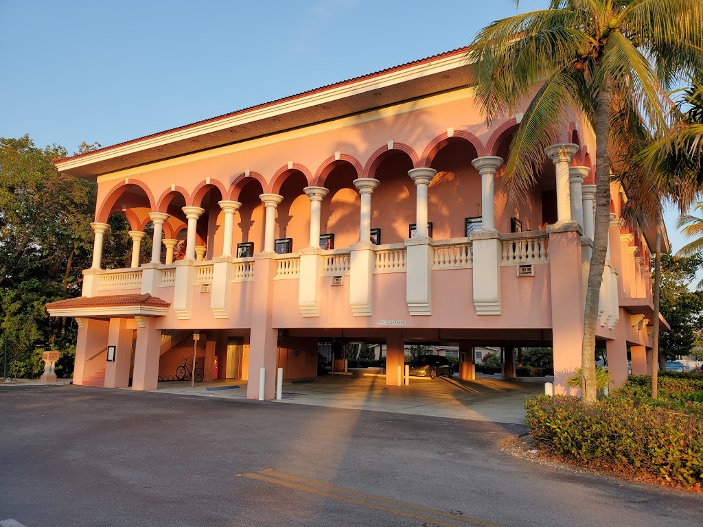 Beach Theater LLC | restaurant | 6425 Estero Blvd, Fort Myers Beach, FL 33931, USA | 2397653333 OR +1 239-765-3333