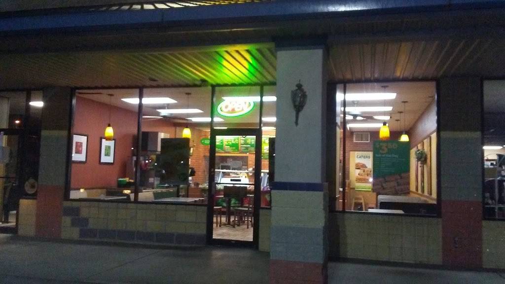 Subway | restaurant | 213 C Main Street, Rainsville, AL 35986, USA | 2566388000 OR +1 256-638-8000