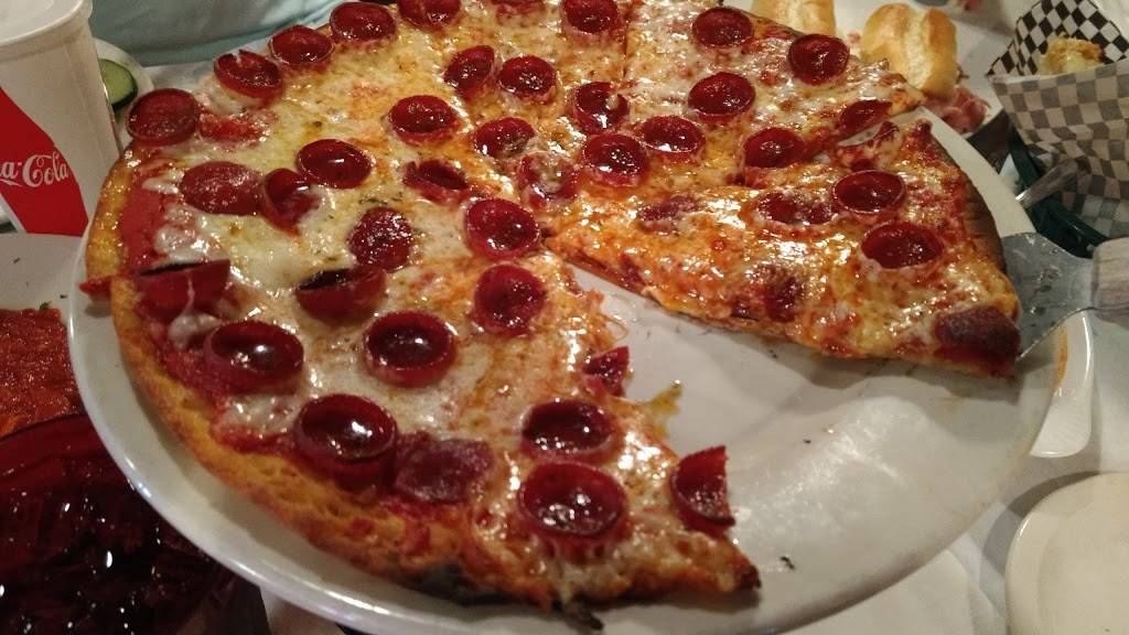 Gianni Mazias | restaurant | 10325 Main St, Clarence, NY 14031, USA | 7167592803 OR +1 716-759-2803