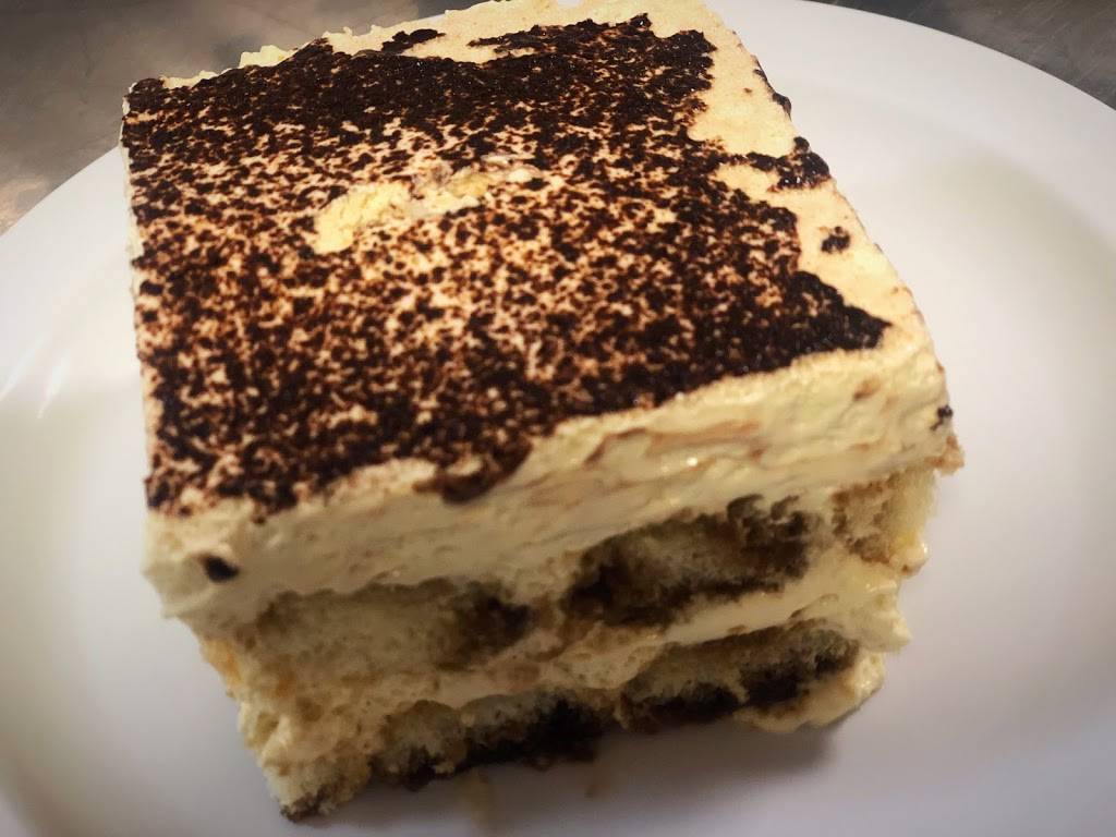 Colasantes | Ristorante & Pub | restaurant | 416 Fairmont Rd, Morgantown, WV 26501, USA | 3042967689 OR +1 304-296-7689