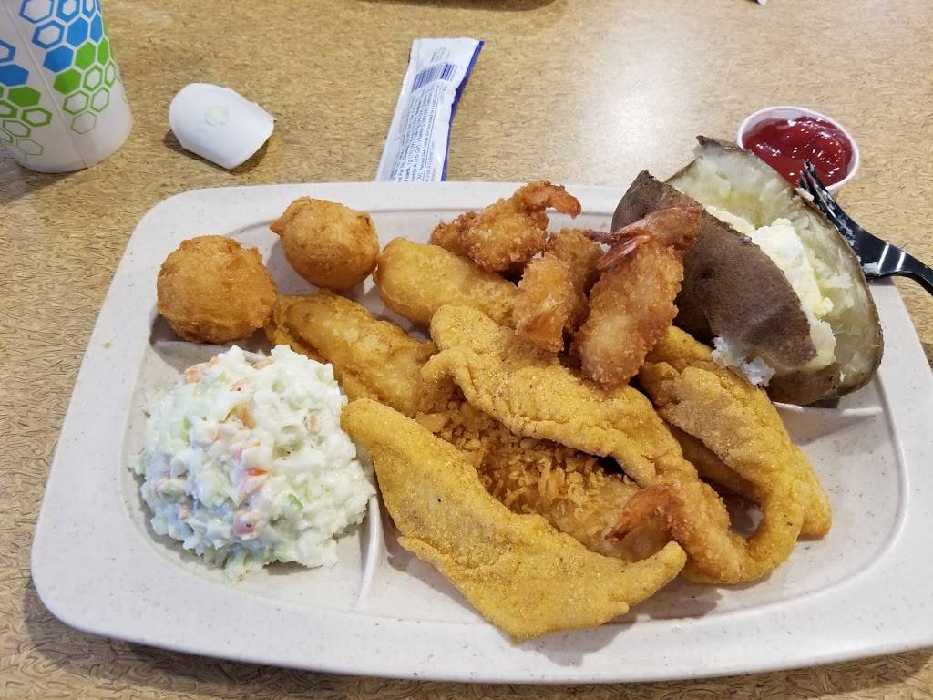 Captain Ds | restaurant | 2230 Carmack Blvd, Columbia, TN 38401, USA | 9313889530 OR +1 931-388-9530