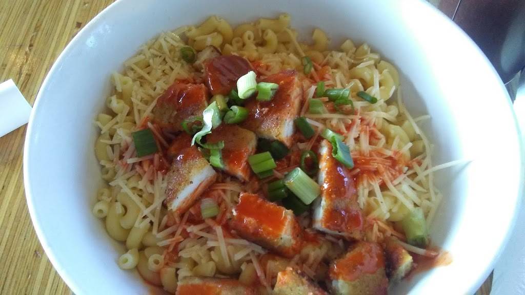 Noodles and Company | restaurant | 2665 S Oneida St, Green Bay, WI 54303, USA | 9204908600 OR +1 920-490-8600