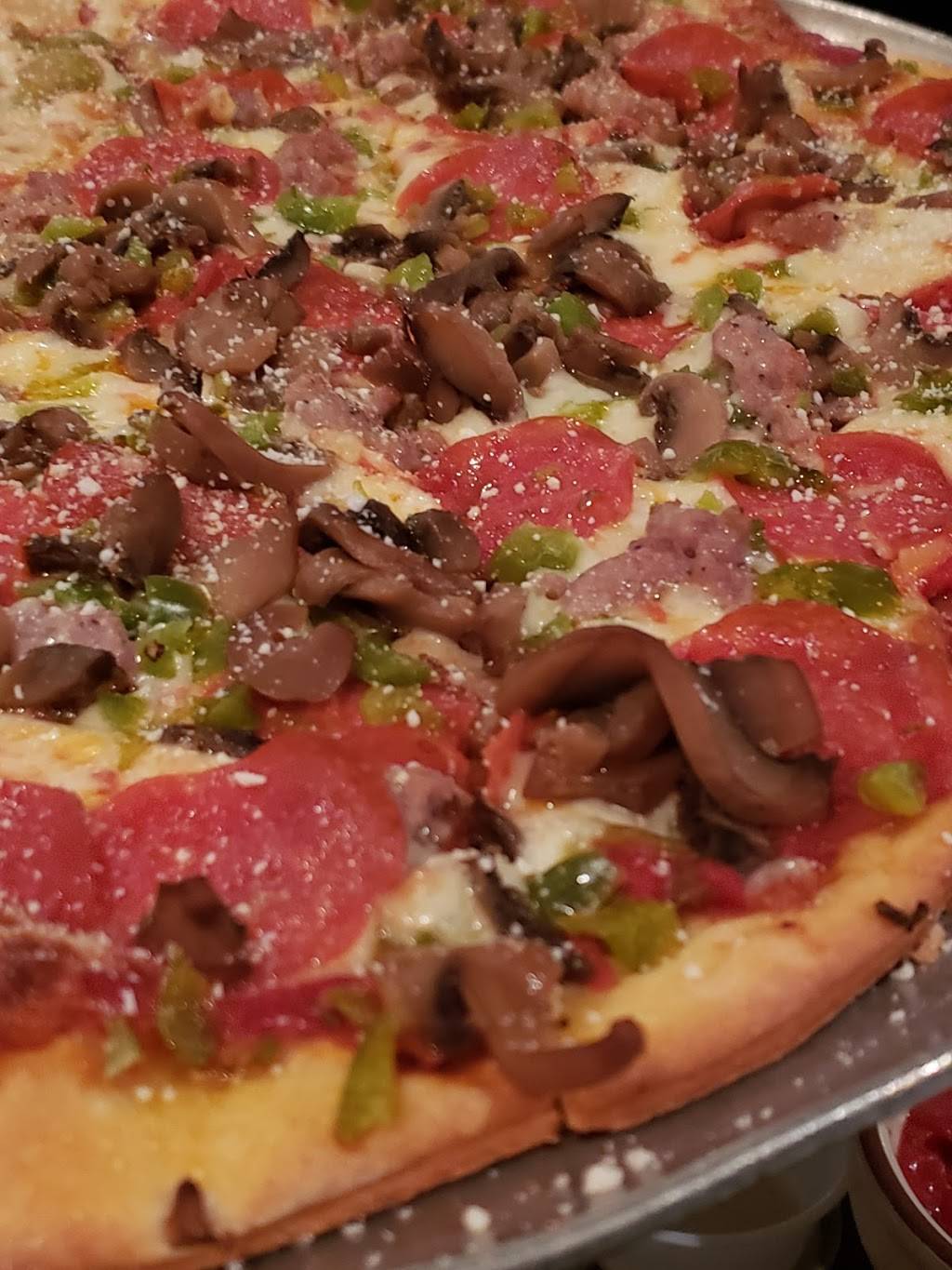 Clover Bar | restaurant | 601 S Beechtree St, Grand Haven, MI 49417, USA | 6168463580 OR +1 616-846-3580