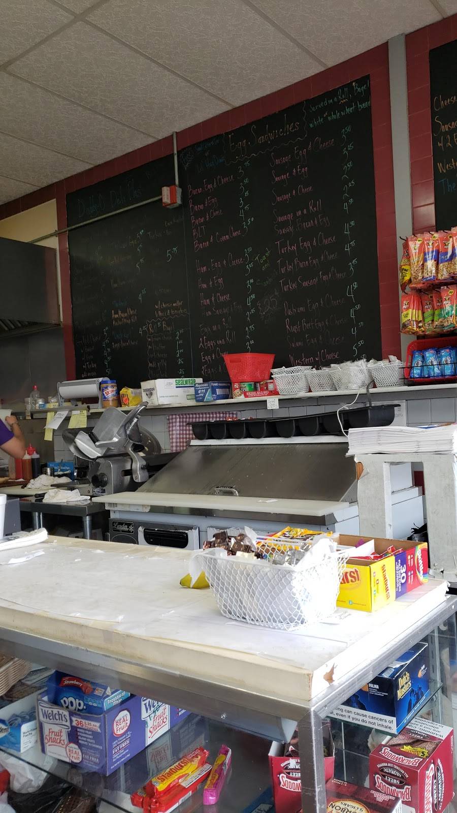 Deli Plus | restaurant | 52 Elmont Rd, Elmont, NY 11003, USA | 5163585032 OR +1 516-358-5032