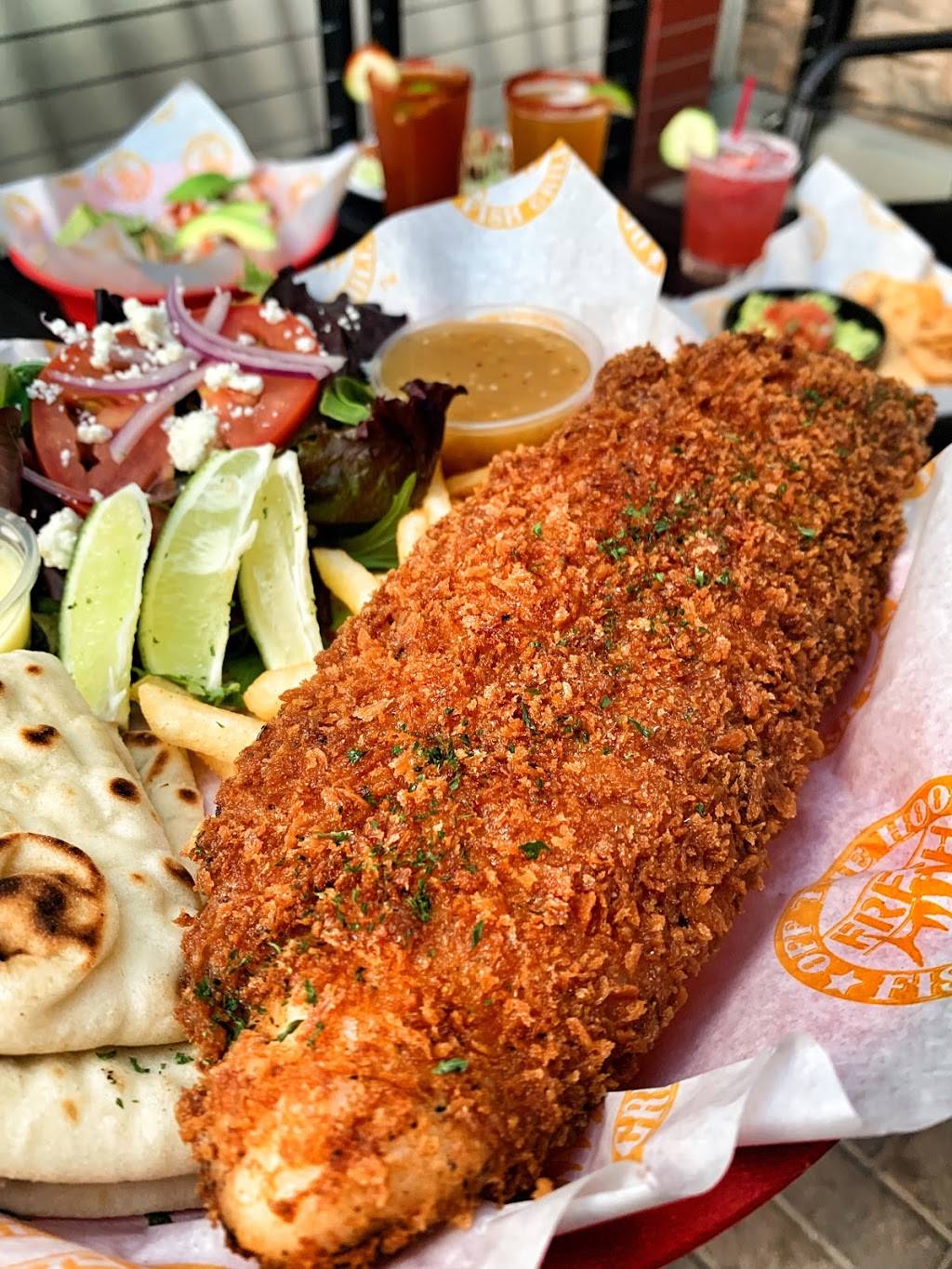 Off the Hook Fish Grill | restaurant | 13809 Whittier Blvd, Whittier, CA 90605, USA | 5626321493 OR +1 562-632-1493