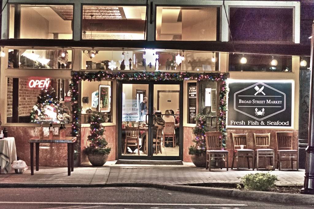 Chop Block Grill | restaurant | 691 S Broad St, Brooksville, FL 34601, USA | 3526786767 OR +1 352-678-6767