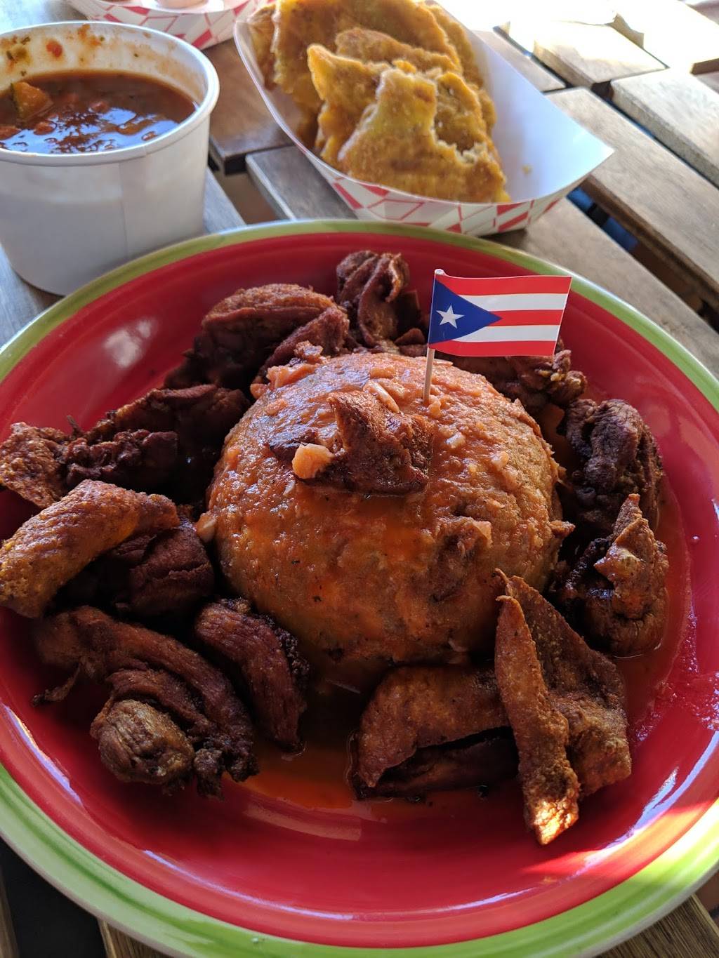 La Perla Puerto Rican Cuisine | restaurant | 2020 MacArthur Blvd, Oakland, CA 94602, USA | 5104822674 OR +1 510-482-2674