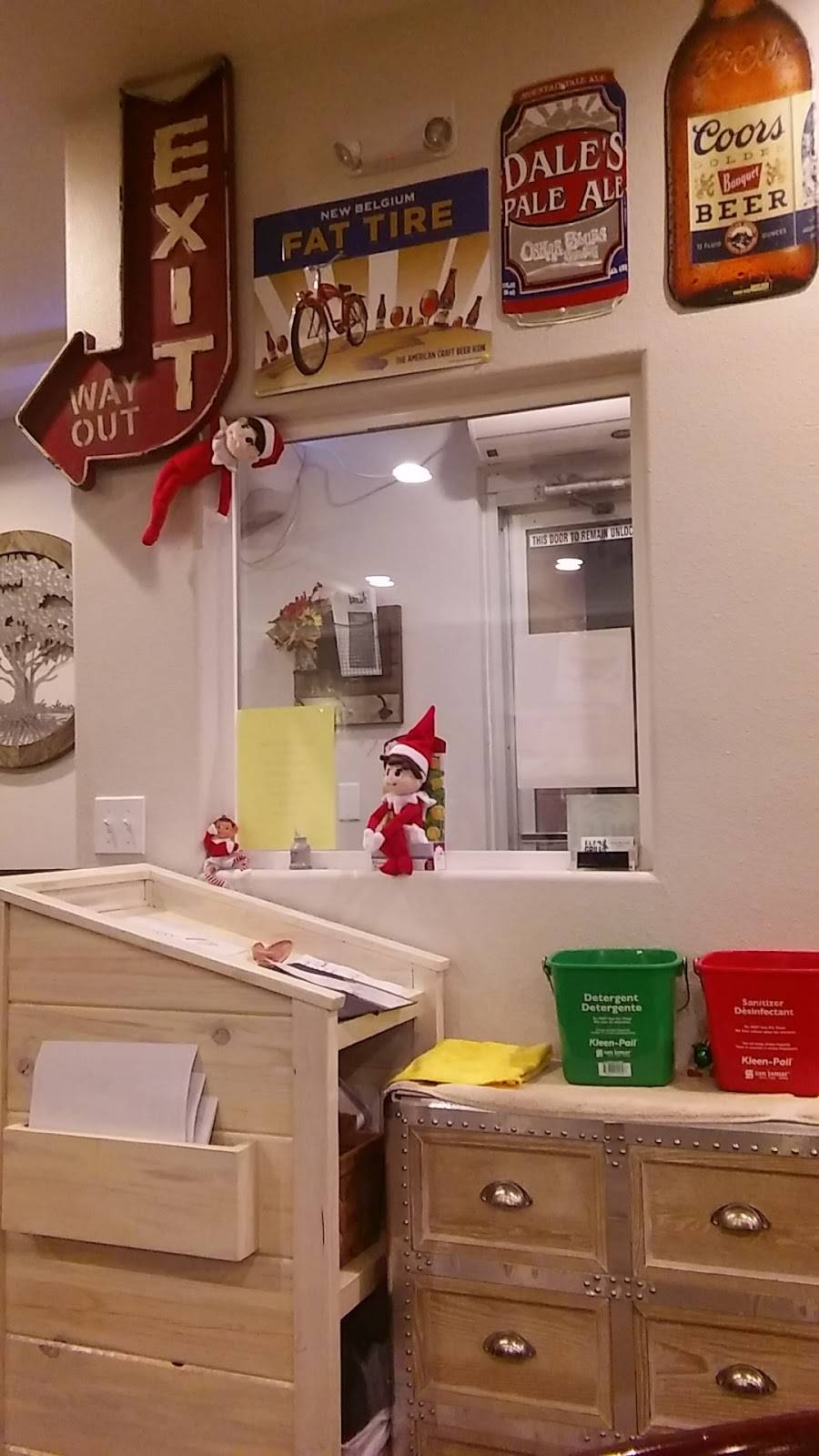 E.L.F. Grill | restaurant | 102 8th St, Dacono, CO 80514, USA | 7203795690 OR +1 720-379-5690