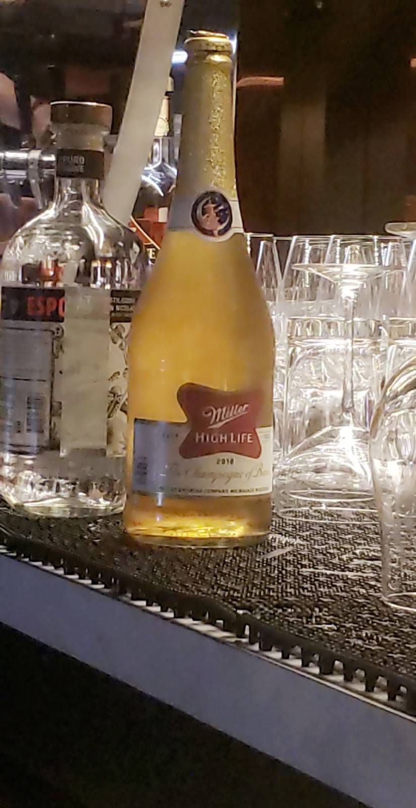 The Little Club | restaurant | 1197 Hertel Ave, Buffalo, NY 14216, USA | 7164276400 OR +1 716-427-6400