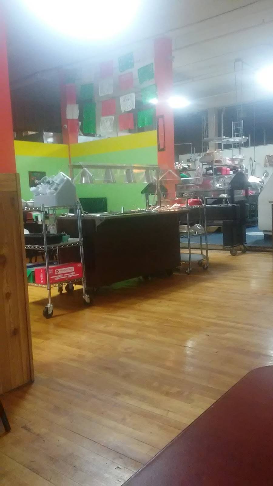 Azteca Market & Restaurant | restaurant | 103 W 3rd St, Grand Island, NE 68801, USA | 3083811035 OR +1 308-381-1035