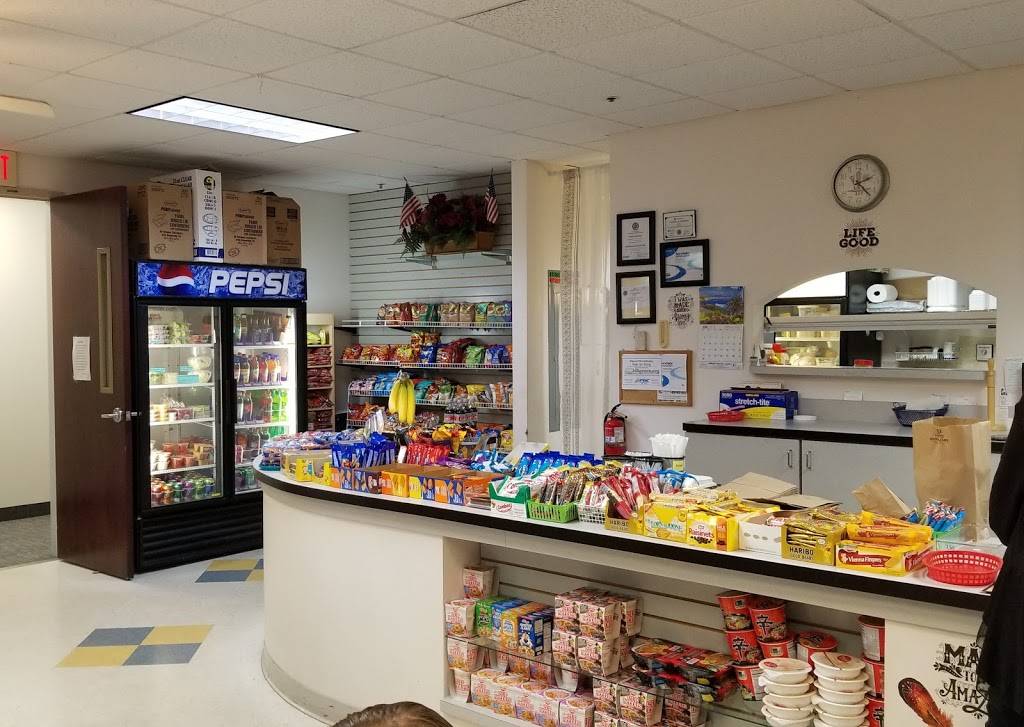 Twin Oaks Cafe | cafe | 5800 Lake Wright Dr, Norfolk, VA 23502, USA | 7572222233 OR +1 757-222-2233