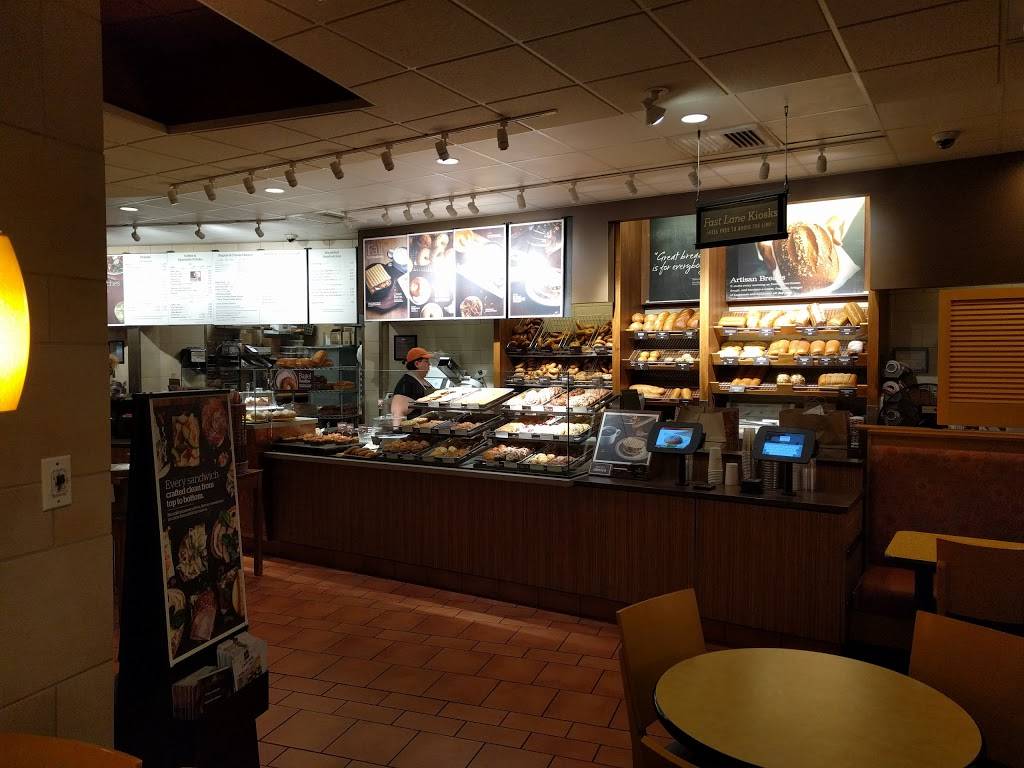 St. Louis Bread Co. | bakery | 6683 Edwardsville Crossing Dr, Edwardsville, IL 62025, USA | 6186592350 OR +1 618-659-2350