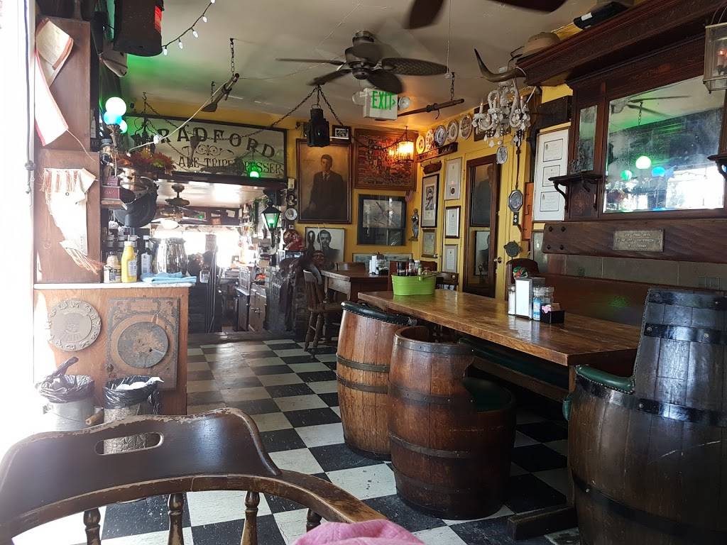 Patricks Roadhouse | cafe | 106 Entrada Dr, Santa Monica, CA 90402, USA | 3104594544 OR +1 310-459-4544