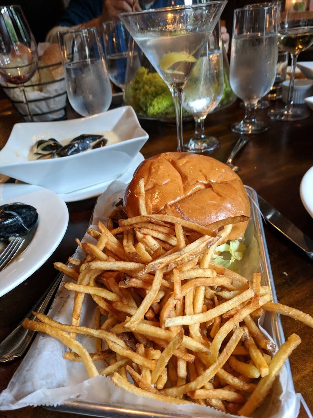 Anneke Jans | restaurant | 60 Wallingford Square, Kittery, ME 03904, USA | 2074390001 OR +1 207-439-0001