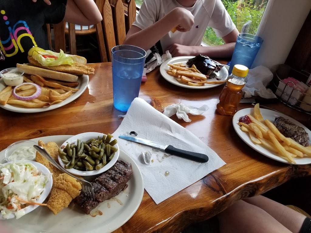 Fall Creek Steak & Catfish House | restaurant | 997 MO-165, Branson, MO 65616, USA | 4173365060 OR +1 417-336-5060